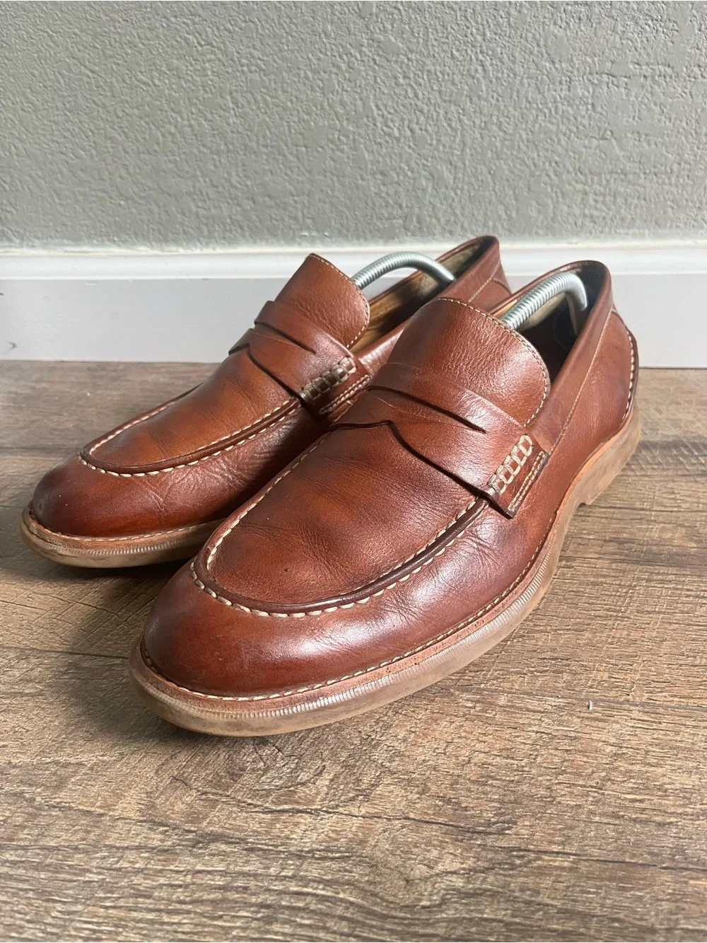 Sperry Gold Cup Exeter Penny Loafer in a red or rust nubuck leather size‎ 11.5